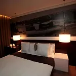 מלון Golden Tulip 4*
