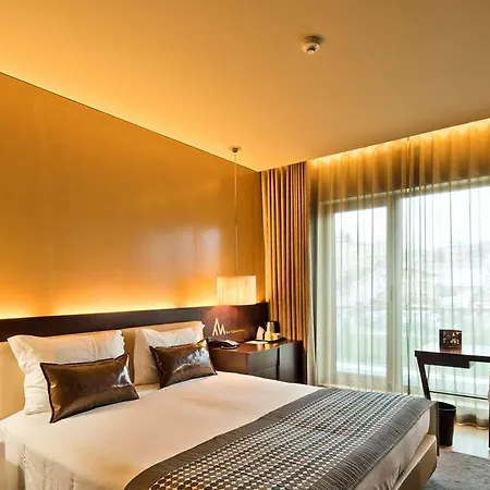Golden Tulip Hotel 4*