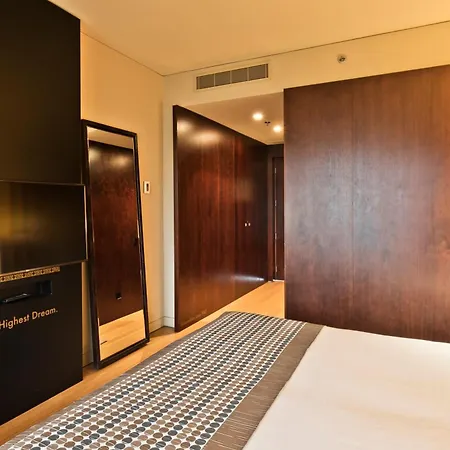 Hotel Golden Tulip