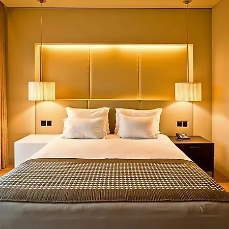 Golden Tulip São João da Madeira