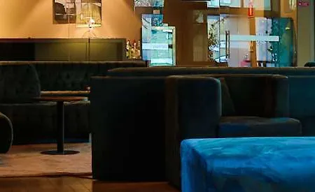 Golden Tulip São João da Madeira