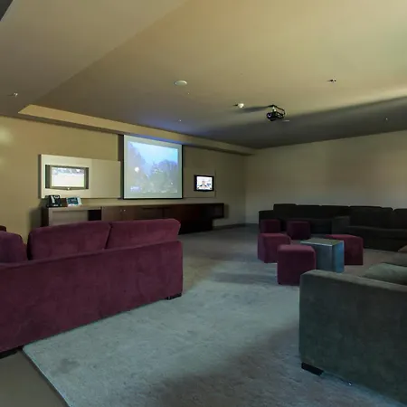 Otel Golden Tulip 4*