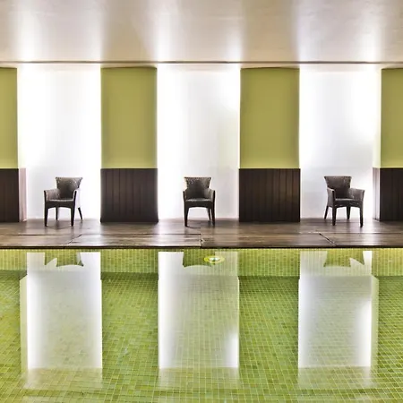Golden Tulip Hotell 4*