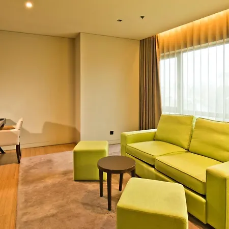 Hotell Golden Tulip São João da Madeira