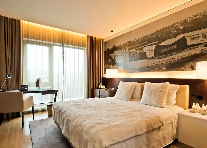 Golden Tulip São João da Madeira