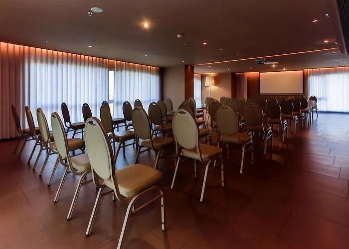 Hotel Golden Tulip 4*