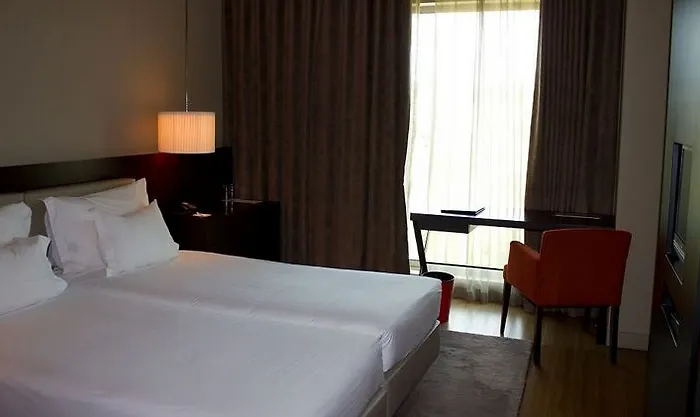 Otel Golden Tulip 4*