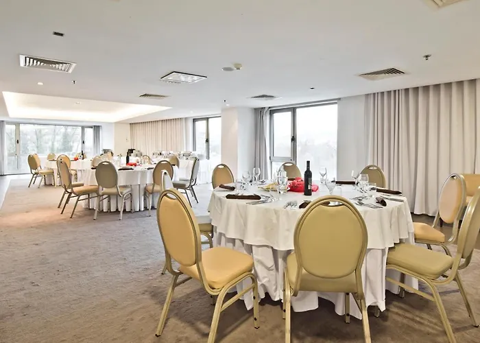 Golden Tulip Otel São João da Madeira